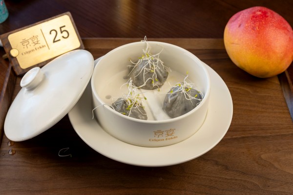 XIAOLONGBAO CON CALDO DE CARNE DE POLLO