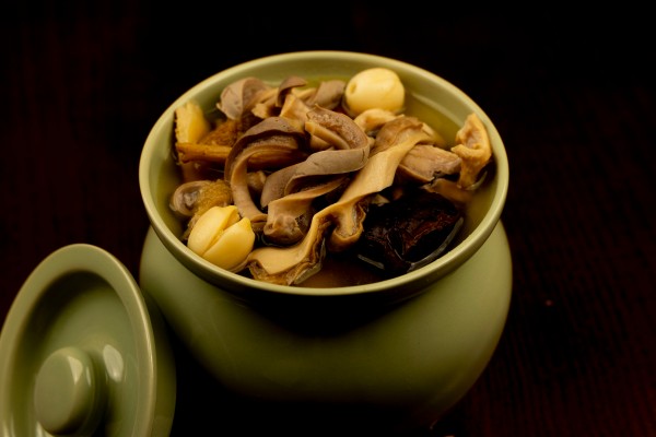 SOPA TRIPA DE CERDO GUISADA