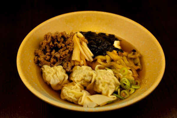 WONTONS DE APIO CHANPIÑONES Y CERDO