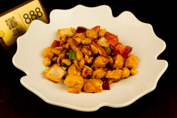POLLO SALTEADO CON SALSA PICANTE