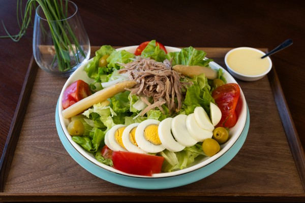 M11. ENSALADA CON PATO PEKINES